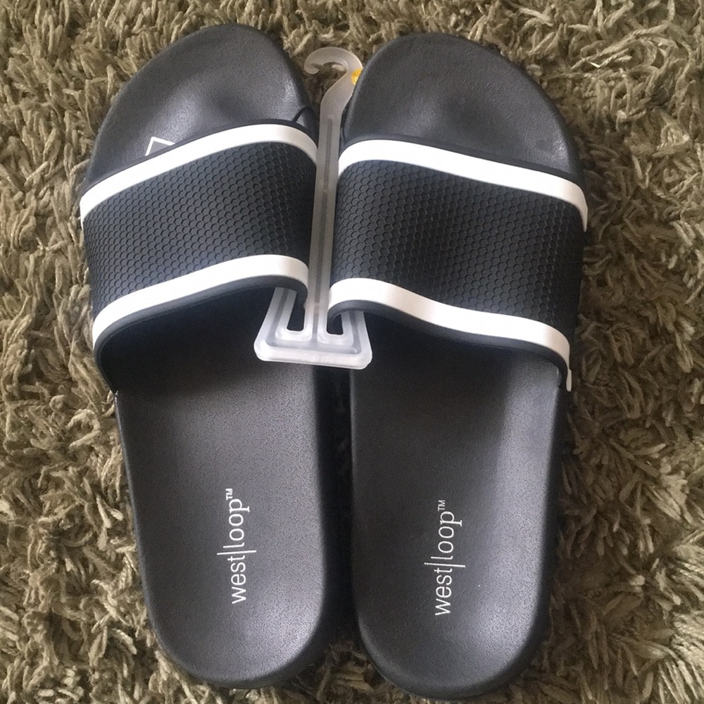 West Loop Slides. Size 7/8.